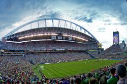 夺冠首场状态出色，热火观众沸腾！，TheShy重返赛场全场沸腾不已