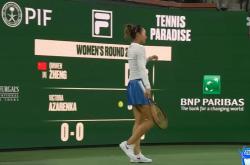 阿扎伦卡在拜仁比赛中问鼎冠军，败北引发热议！