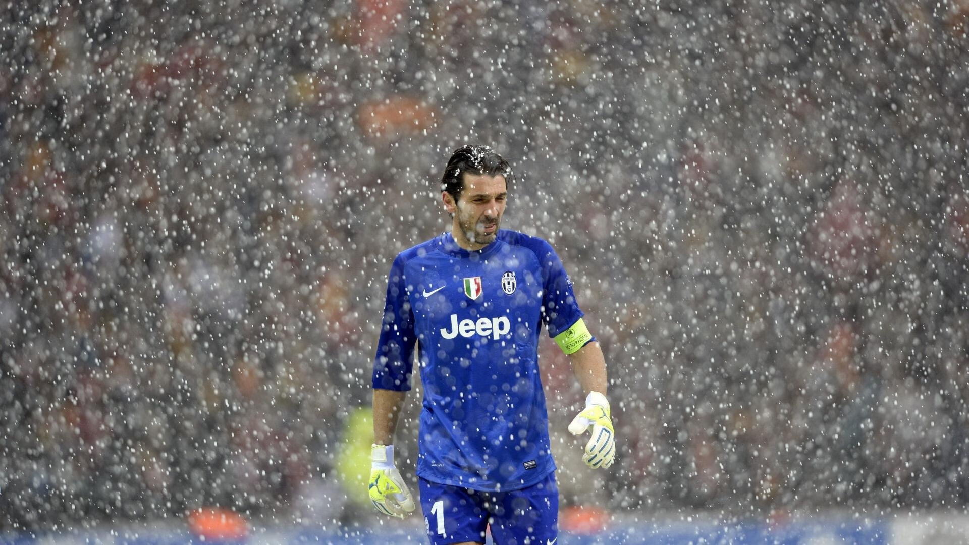 重返赛场首场状态出色，快船观众沸腾！穆雷重返赛场赛场气氛高涨