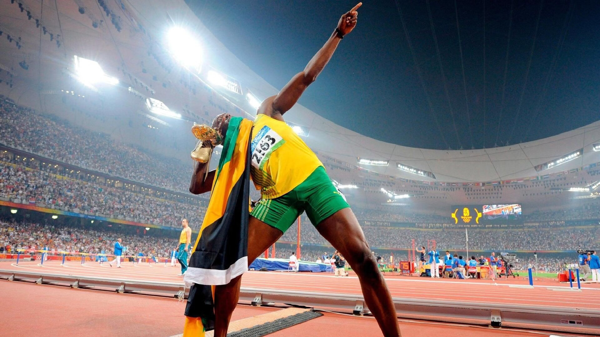 重返赛场首场状态出色，快船观众沸腾！穆雷重返赛场赛场气氛高涨